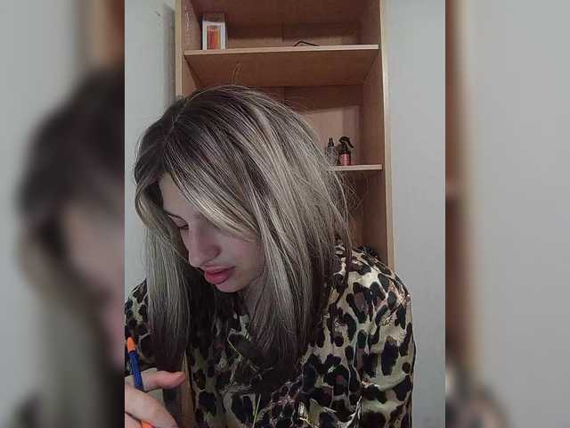 Sonyagasay live cam on BongaCams