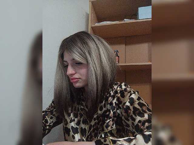Sonyagasay live cam on BongaCams