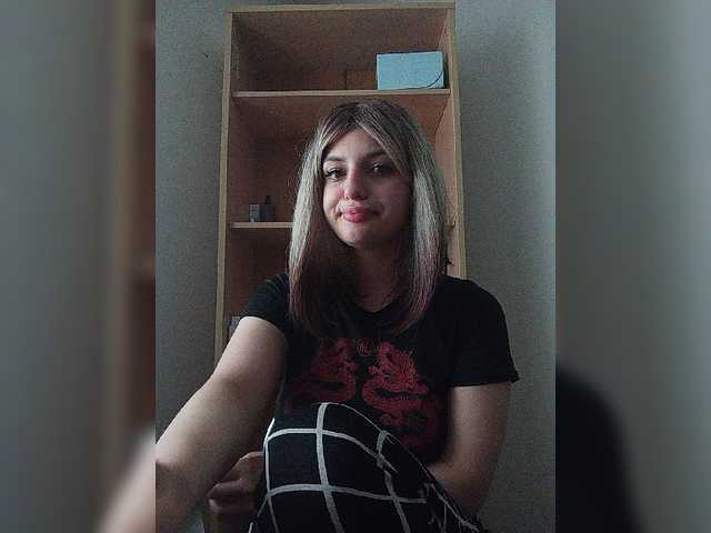 Sonyagasay live cam on BongaCams
