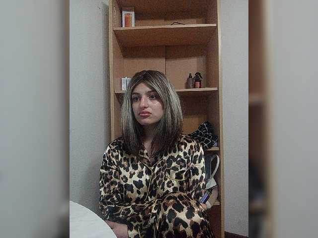 Sonyagasay live cam on BongaCams