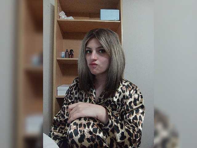 Sonyagasay live cam on BongaCams