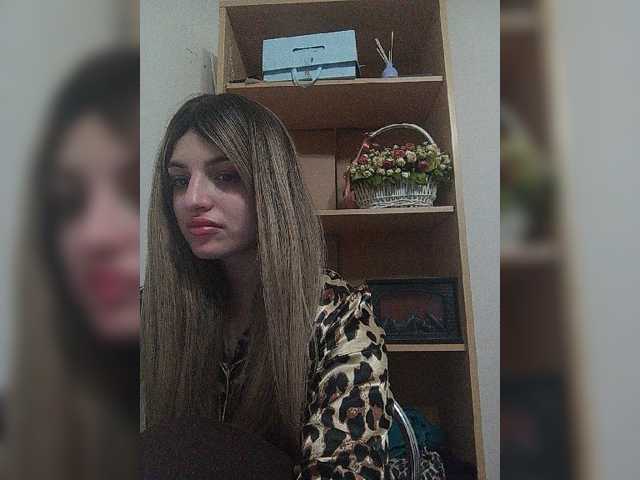 Sonyagasay live cam on BongaCams