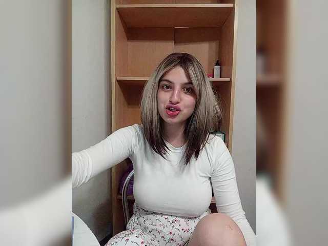 Sonyagasay live cam on BongaCams