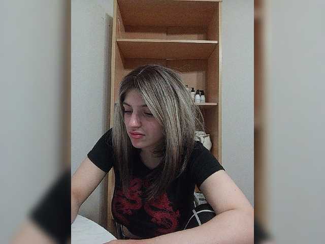 Sonyagasay live cam on BongaCams