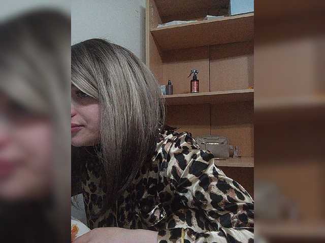 Sonyagasay live cam on BongaCams