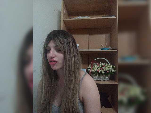 Sonyagasay live cam on BongaCams