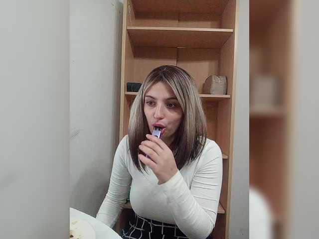 Sonyagasay live cam on BongaCams