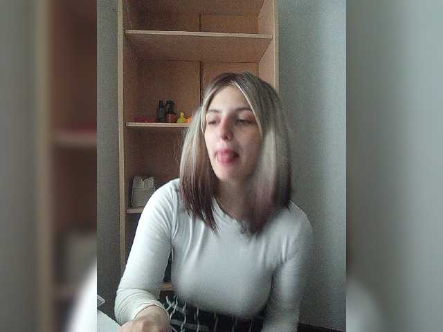Sonyagasay live cam on BongaCams