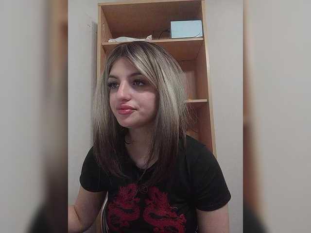 Sonyagasay live cam on BongaCams