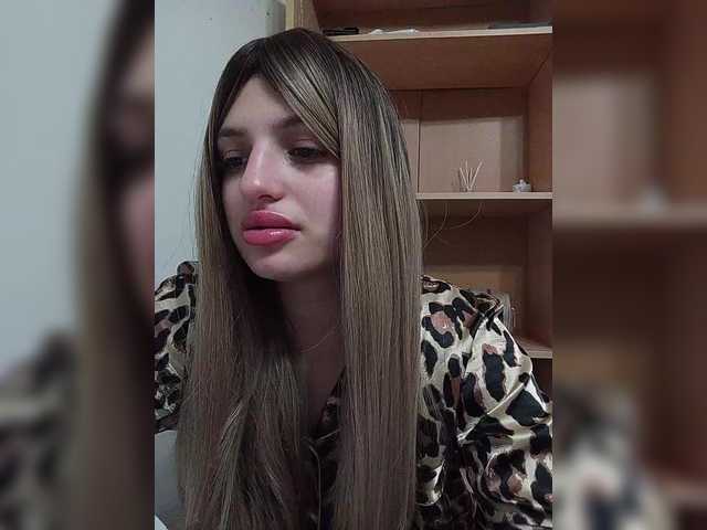 Sonyagasay live cam on BongaCams