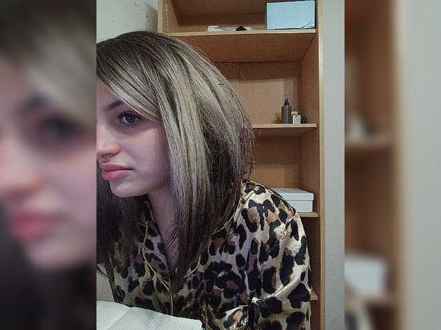 Sonyagasay live cam on BongaCams