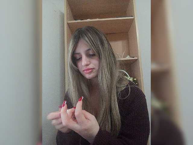 Sonyagasay live cam on BongaCams