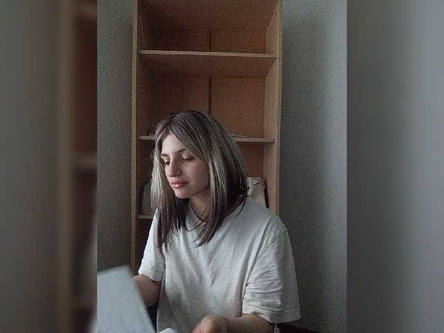 Sonyagasay live cam on BongaCams