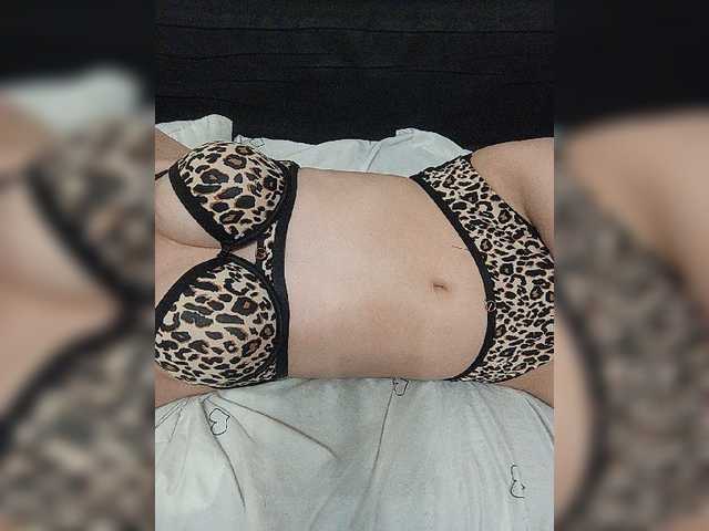 Sonyagasay live cam on BongaCams