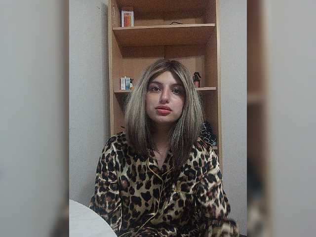 Sonyagasay live cam on BongaCams