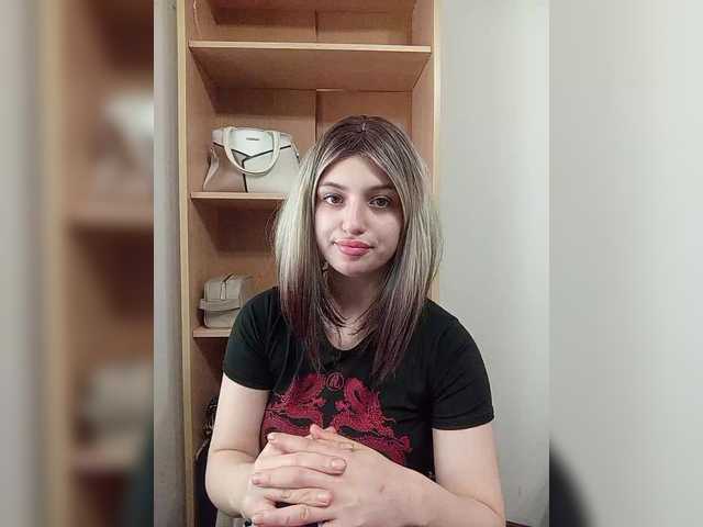 Sonyagasay live cam on BongaCams