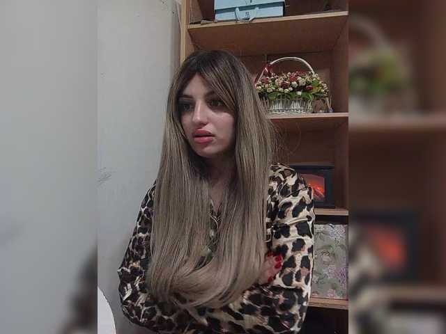Sonyagasay live cam on BongaCams