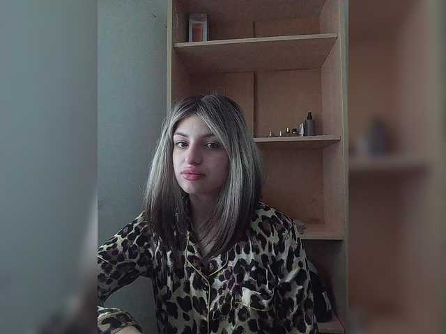 Sonyagasay live cam on BongaCams