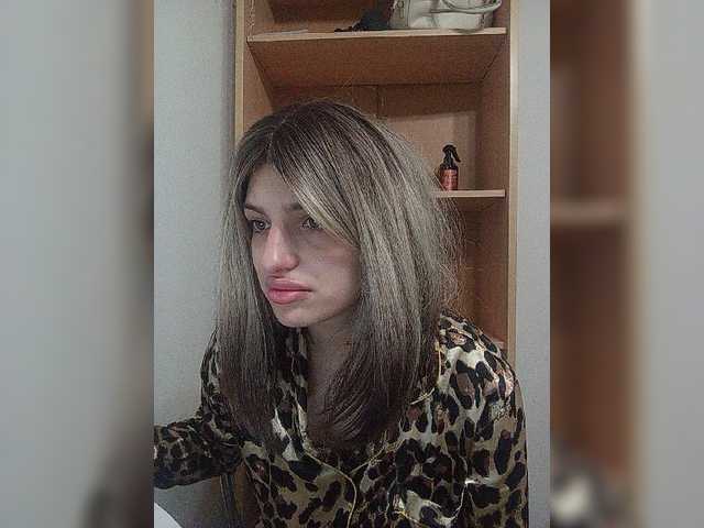 Sonyagasay live cam on BongaCams