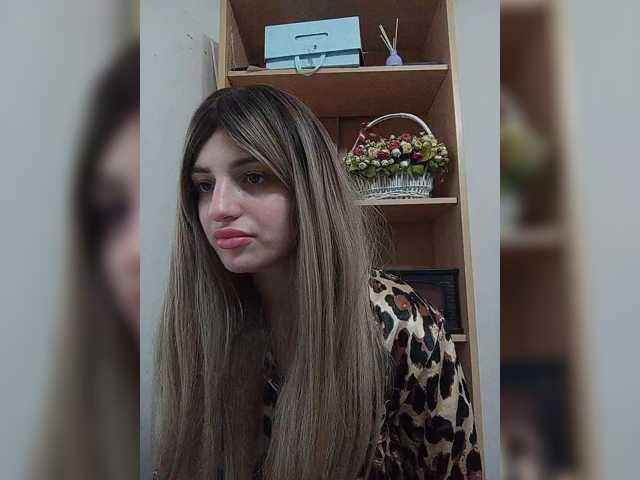 Sonyagasay live cam on BongaCams