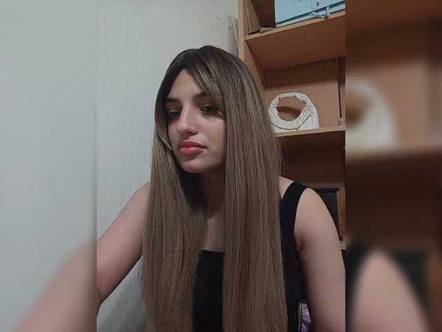 Sonyagasay live cam on BongaCams