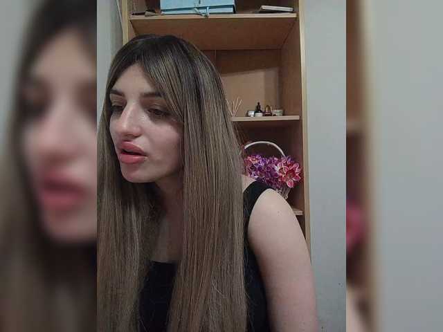 Sonyagasay live cam on BongaCams