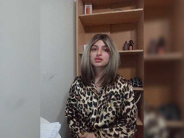 Sonyagasay live cam on BongaCams