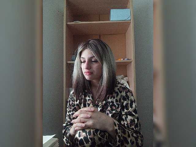 Sonyagasay live cam on BongaCams