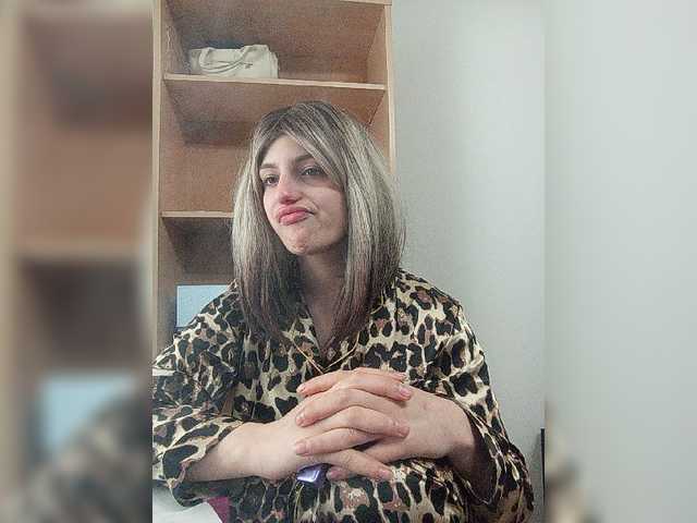 Sonyagasay live cam on BongaCams