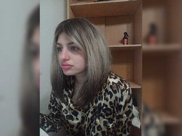 Sonyagasay live cam on BongaCams