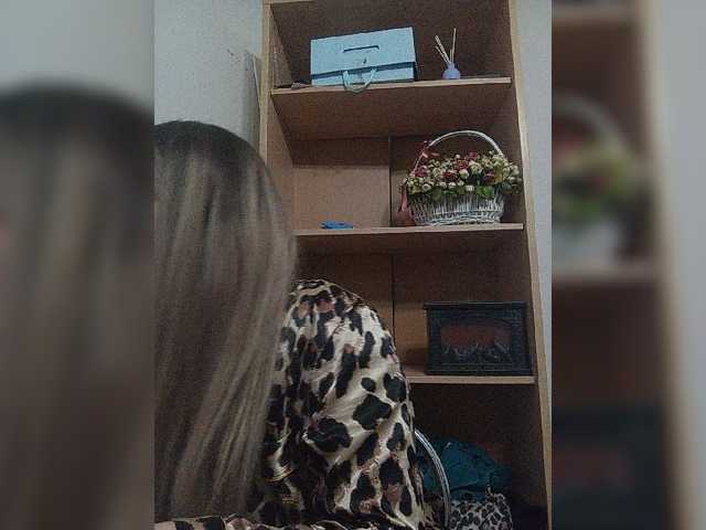 Sonyagasay live cam on BongaCams