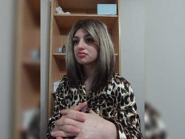 Sonyagasay live cam on BongaCams
