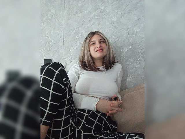 Sonyagasay live cam on BongaCams