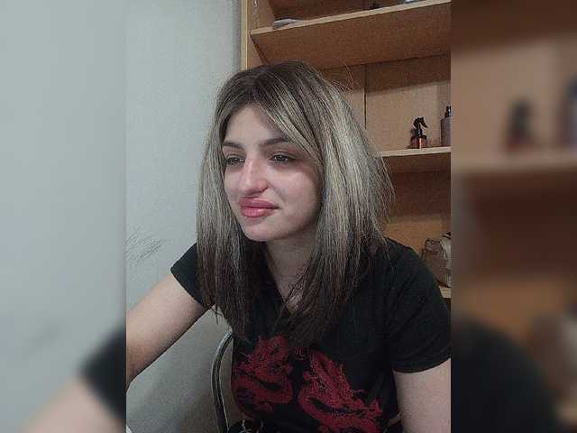 Sonyagasay live cam on BongaCams