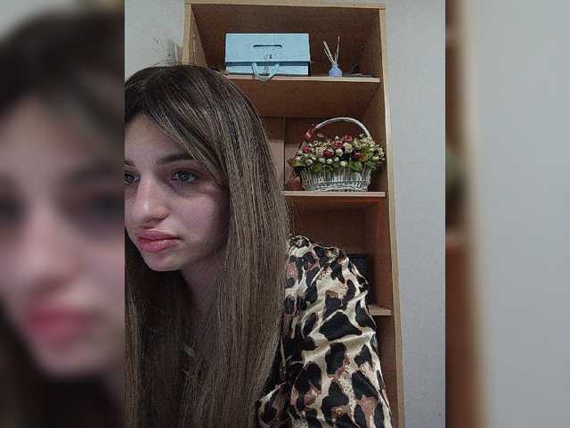 Sonyagasay live cam on BongaCams
