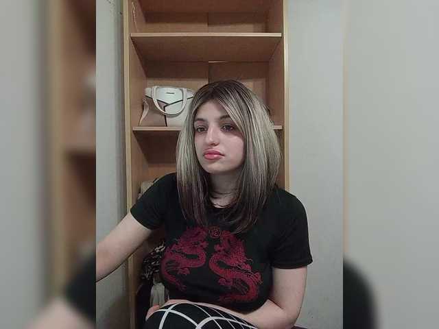 Sonyagasay live cam on BongaCams