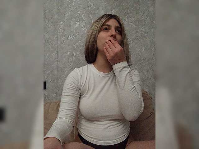 Sonyagasay live cam on BongaCams