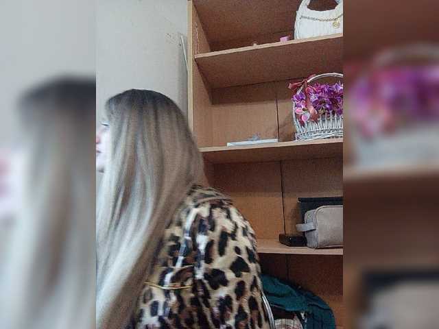 Sonyagasay live cam on BongaCams