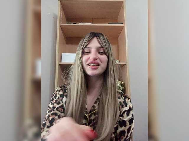 Sonyagasay live cam on BongaCams