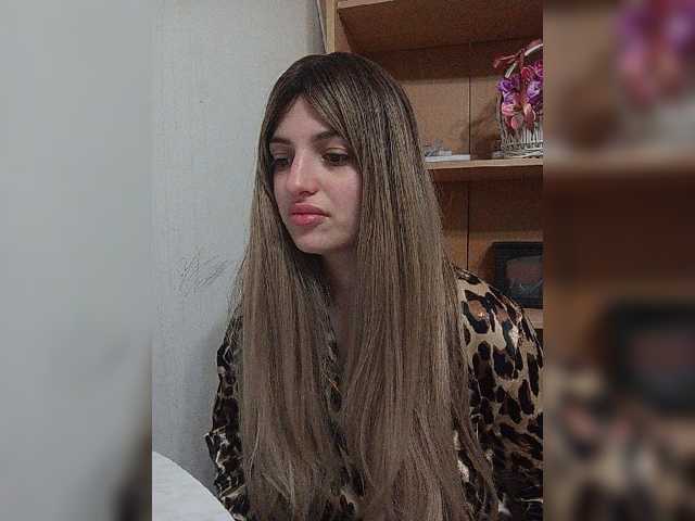 Sonyagasay live cam on BongaCams