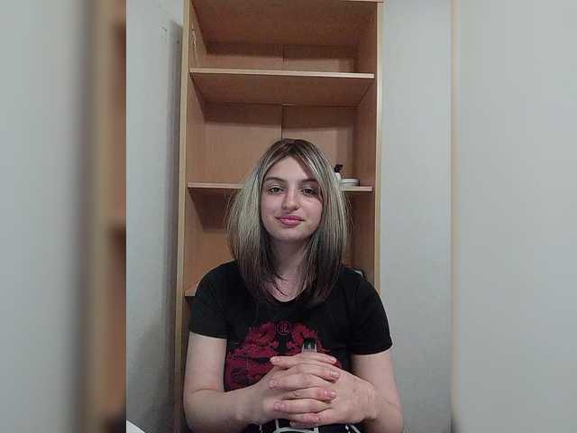 Sonyagasay live cam on BongaCams