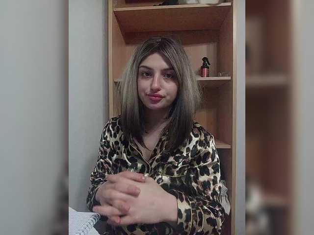 Sonyagasay live cam on BongaCams