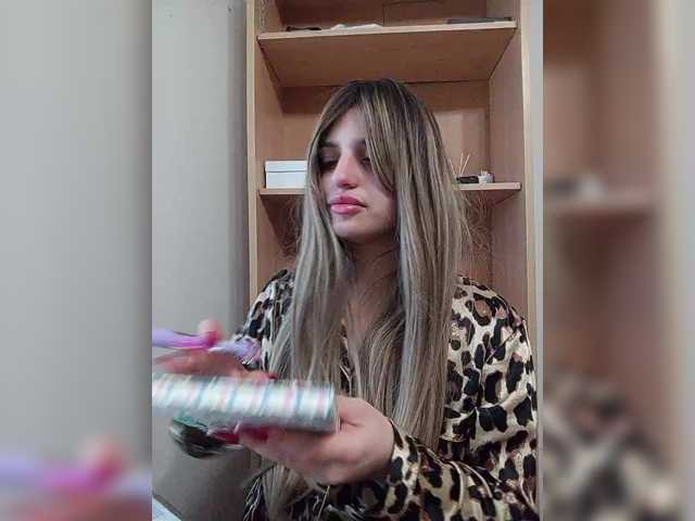 Sonyagasay live cam on BongaCams
