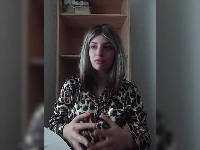 Sonyagasay live cam on BongaCams