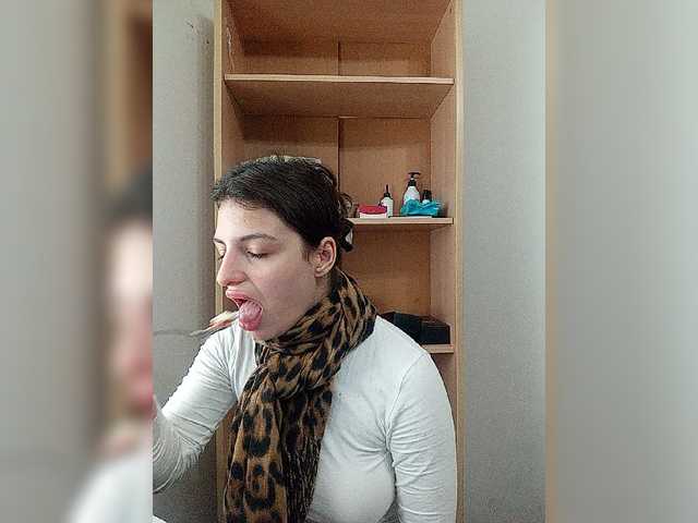 Sonyagasay live cam on BongaCams