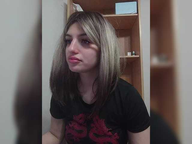 Sonyagasay live cam on BongaCams