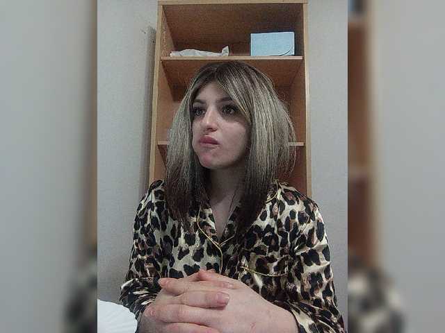 Sonyagasay live cam on BongaCams