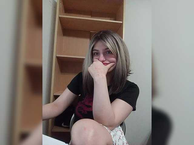 Sonyagasay live cam on BongaCams