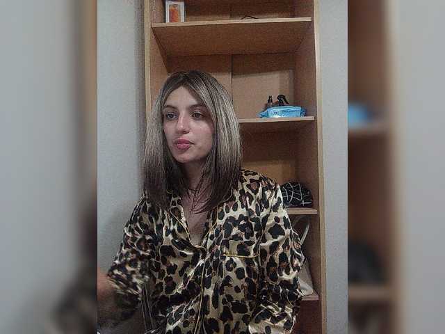 Sonyagasay live cam on BongaCams