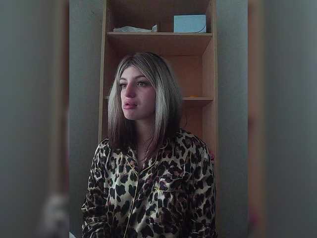 Sonyagasay live cam on BongaCams